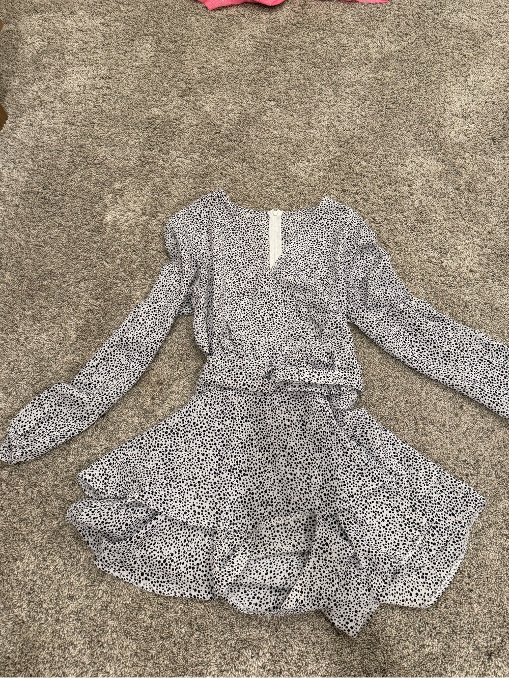 Women's White and Black Printed Long-Sleeve Dress